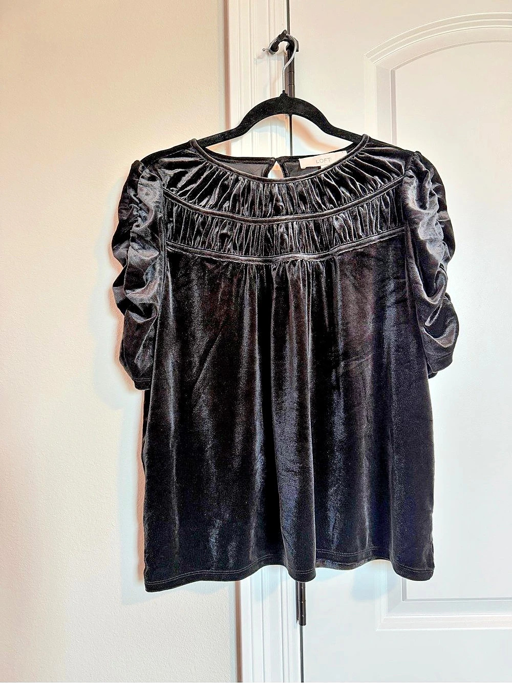 LOFT Black Velvet Smocked Puff Sleeve Blouse - Size LP Petites
